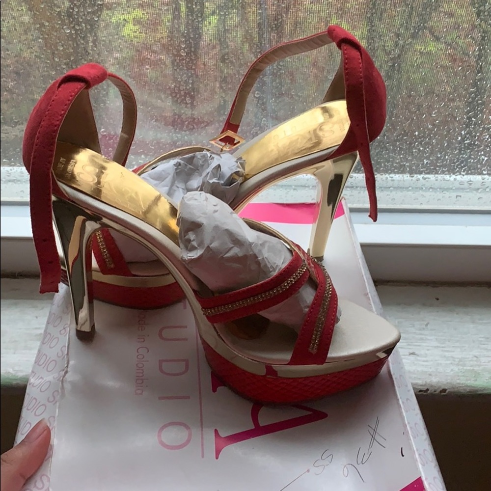 Highheels - Picture 2 of 3